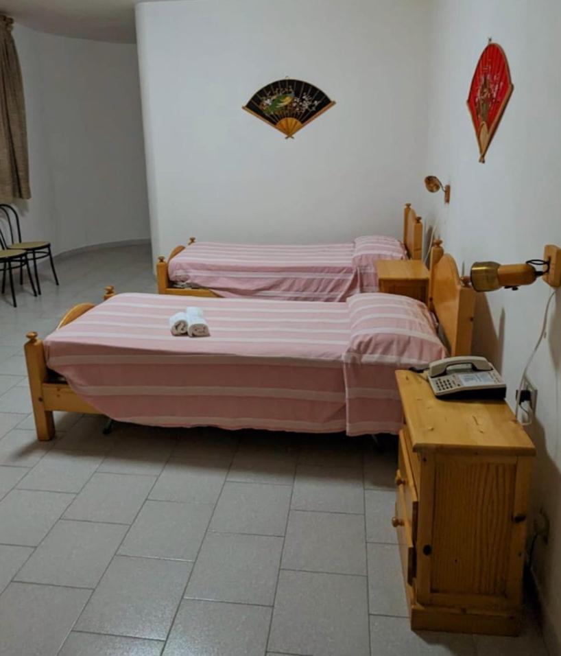 באדזי Hotel Panorama מראה חיצוני תמונה