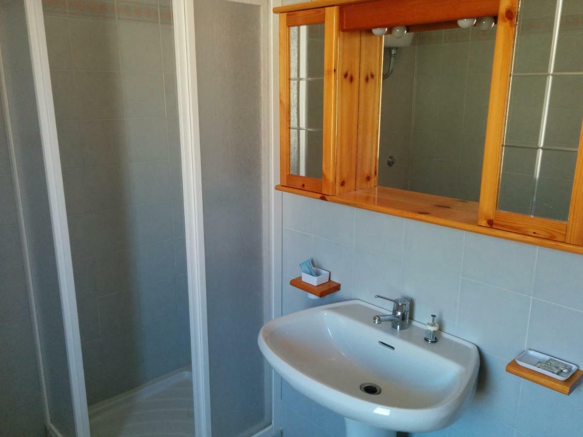 באדזי Hotel Panorama מראה חיצוני תמונה